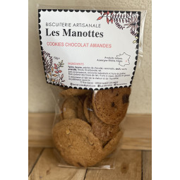 Cookies chocolat amande  fabriqués artisanalement par la biscuiterie Les Manottes à Sainte-Colombe en France